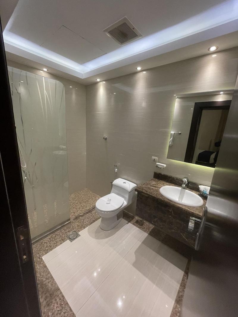 Makarem Residence Hotel Apartment image