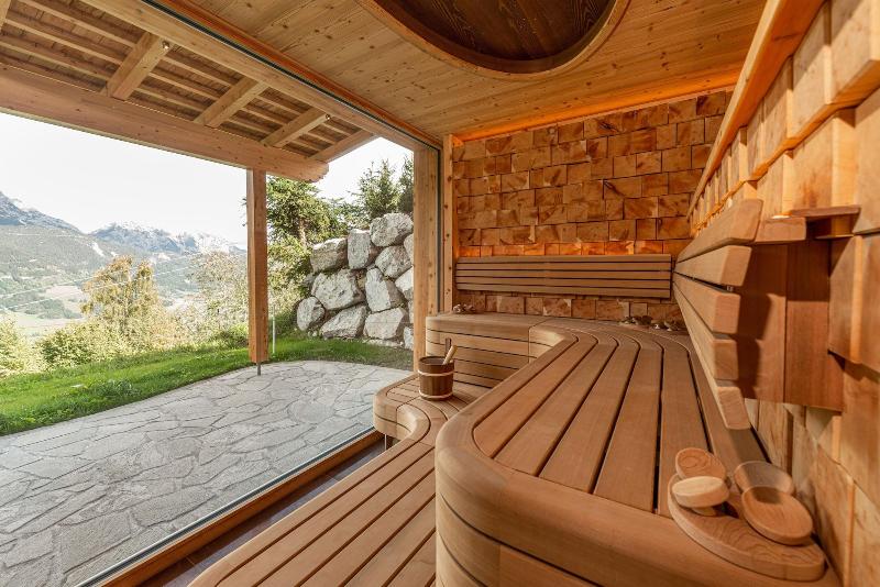 Skylodge Alpine Homes image