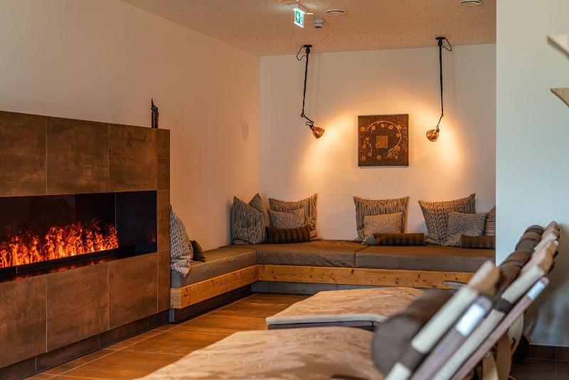 Skylodge Alpine Homes image