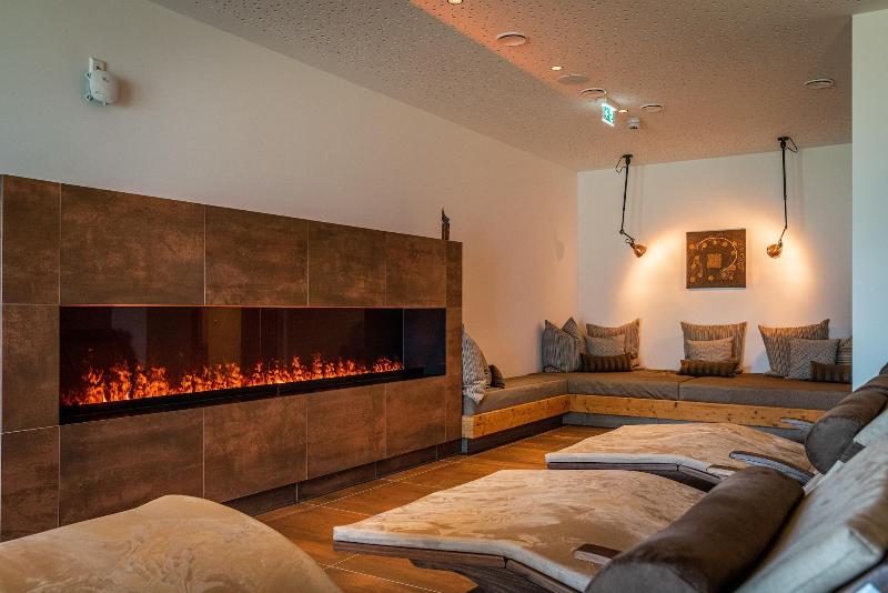 Skylodge Alpine Homes image