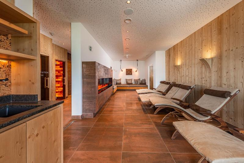 Skylodge Alpine Homes image