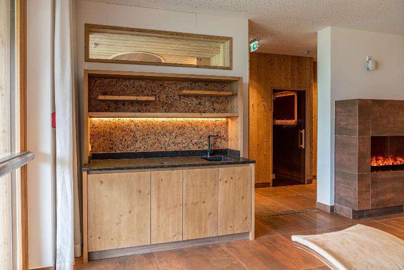 Skylodge Alpine Homes image