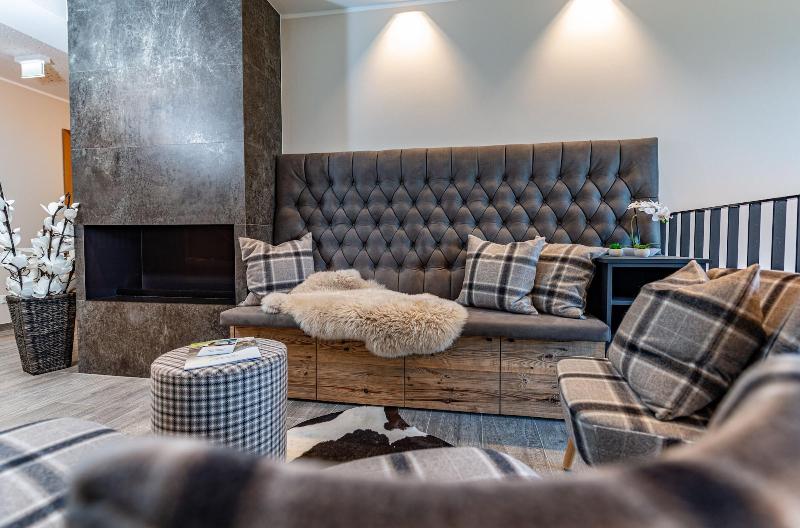 Skylodge Alpine Homes image