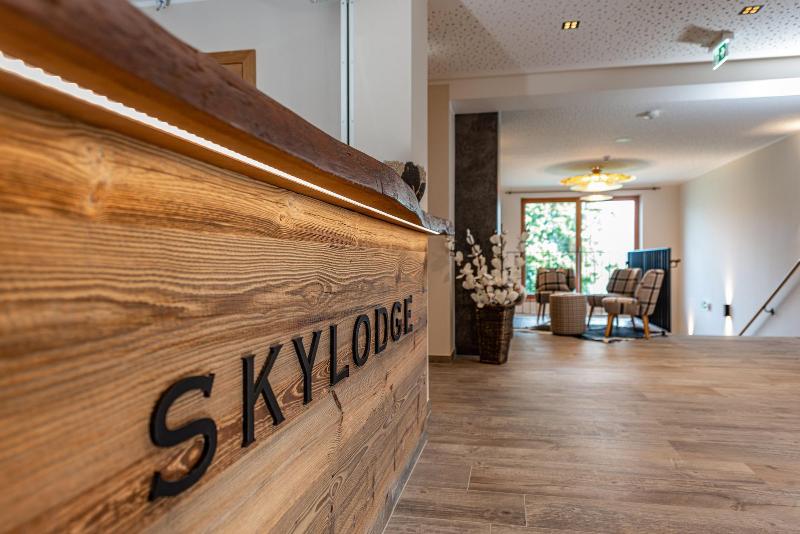 Skylodge Alpine Homes image