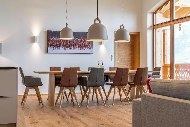 Skylodge Alpine Homes image