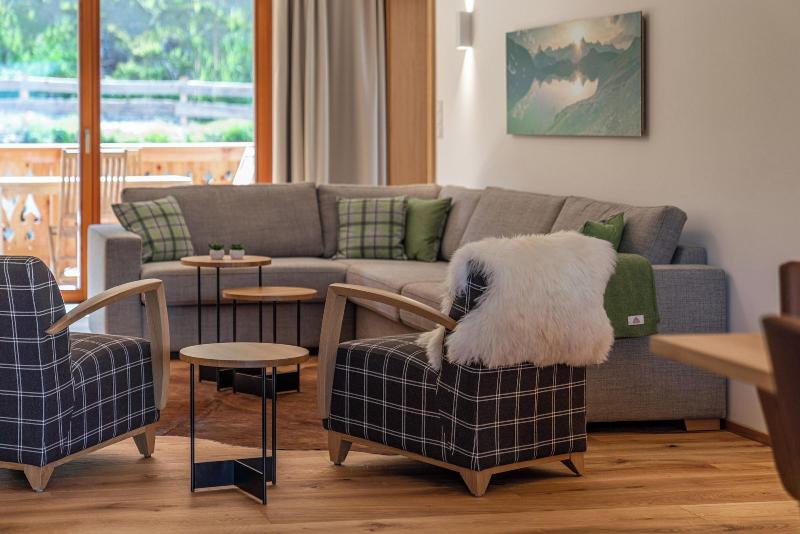 Skylodge Alpine Homes image