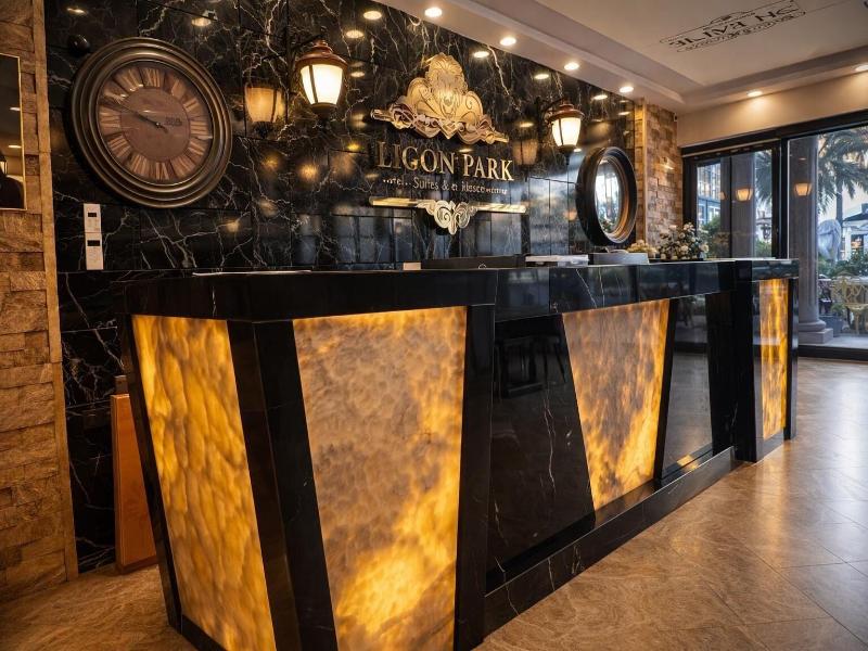 Lion Park Suites Residence Hotel