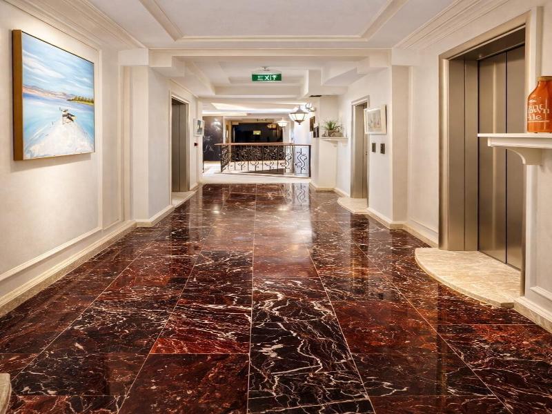 Lion Park Suites Residence Hotel