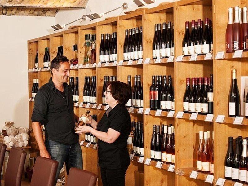 Ga Stehaus Und Weingut Peth image