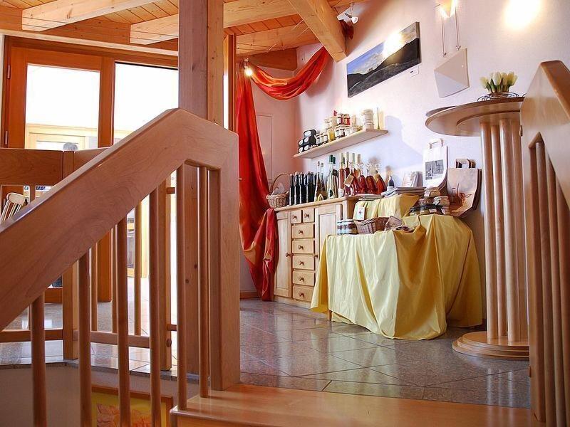 Ga Stehaus Und Weingut Peth image