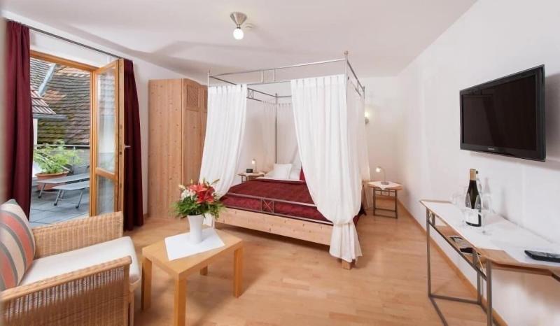 Ga Stehaus Und Weingut Peth image