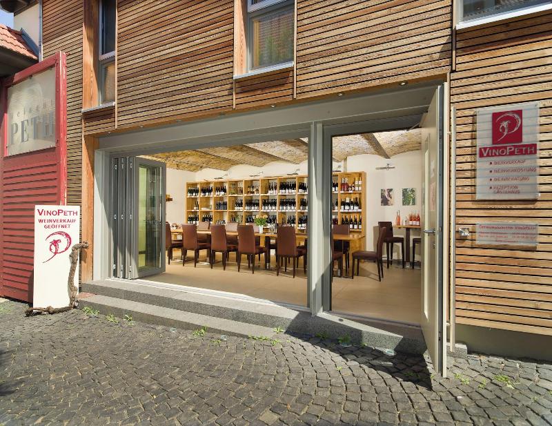 Ga Stehaus Und Weingut Peth image