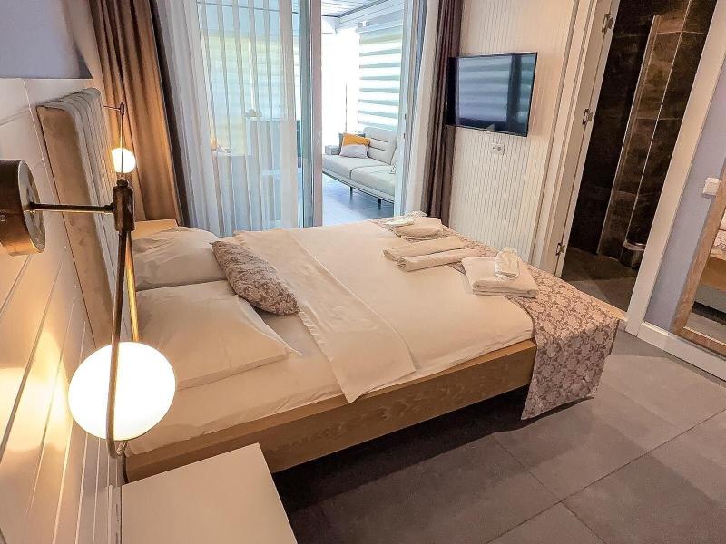 Un Amor Hotel image