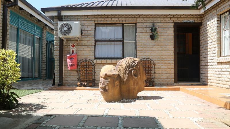 Roba Monakedi Guest Lodge image