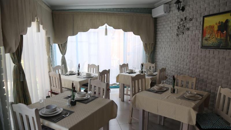 Roba Monakedi Guest Lodge image 2