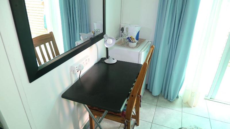 Roba Monakedi Guest Lodge image