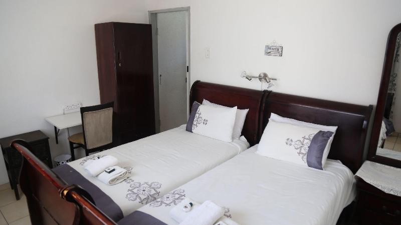 Roba Monakedi Guest Lodge image