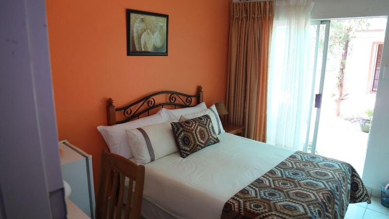Roba Monakedi Guest Lodge image