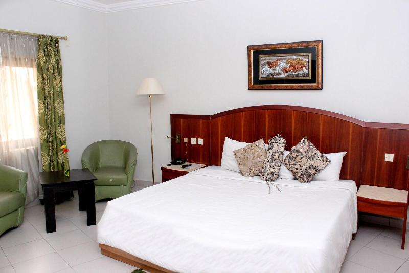 DOUBLE EXECUTIVE KING BED