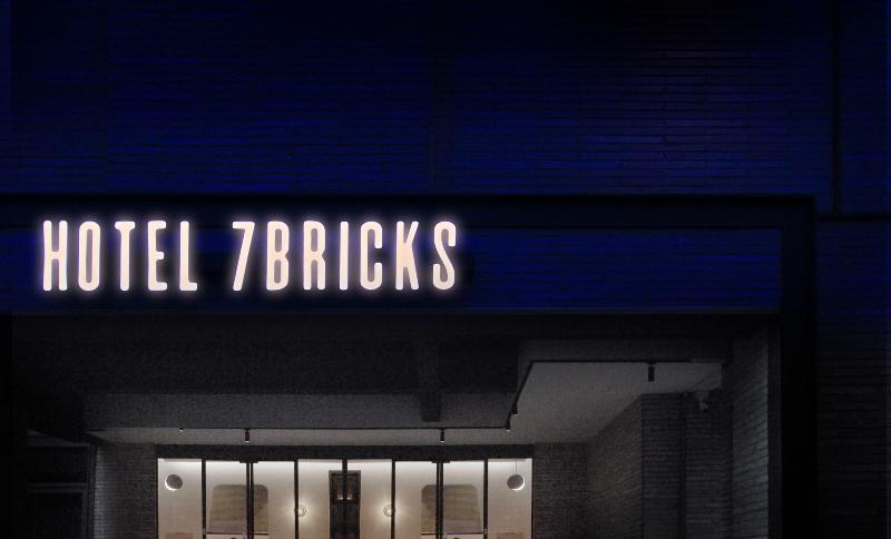 Seven Bricks Hotel image