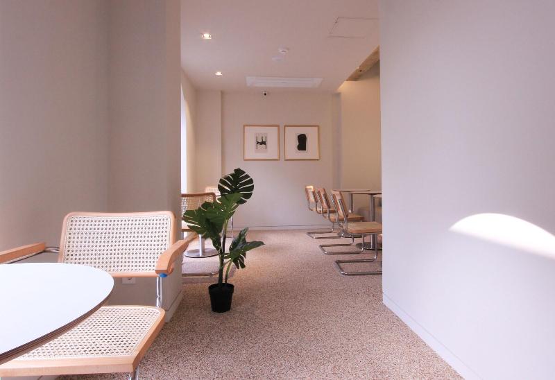 Seven Bricks Hotel image