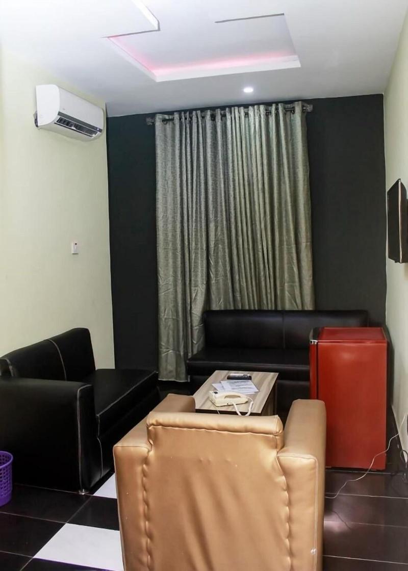 Demeg Hotel And Suites image