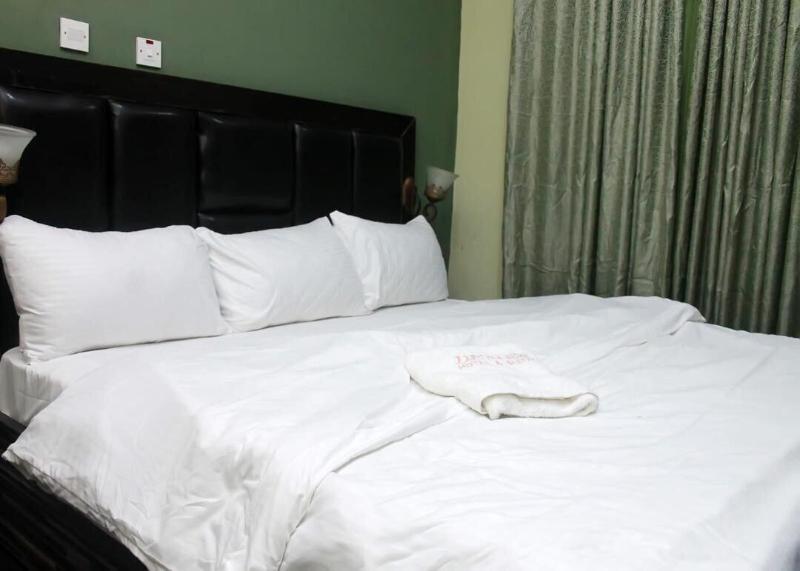 Demeg Hotel And Suites image