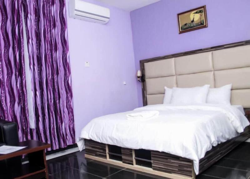 Demeg Hotel And Suites image