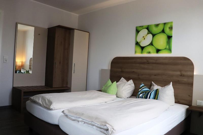 Hotel M24 image