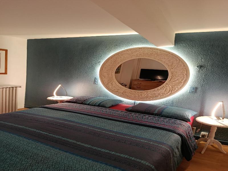 Chambre D Ha Tes Les Myriades D Or image