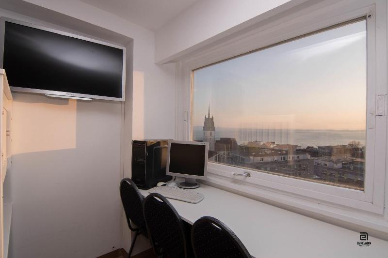Skyhostel Friedrichshafen image