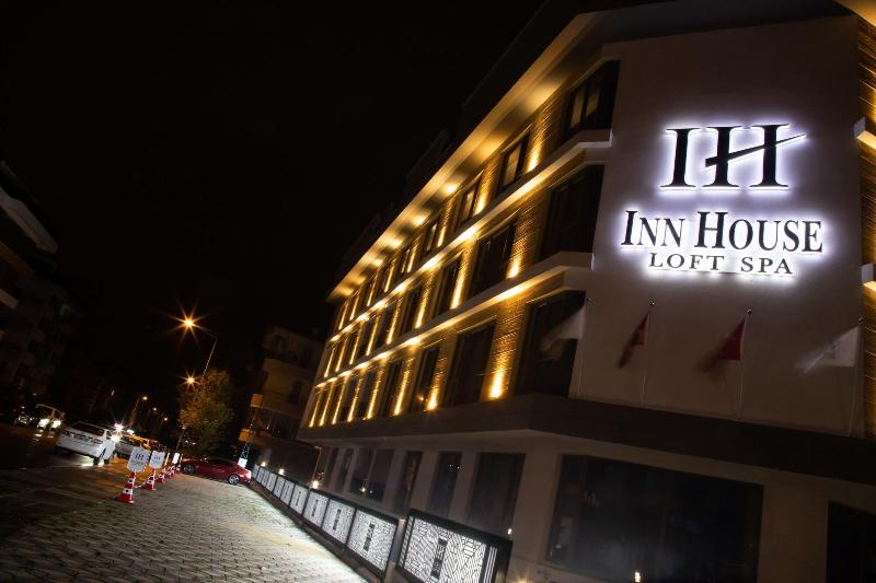 Inn House Loft Spa image