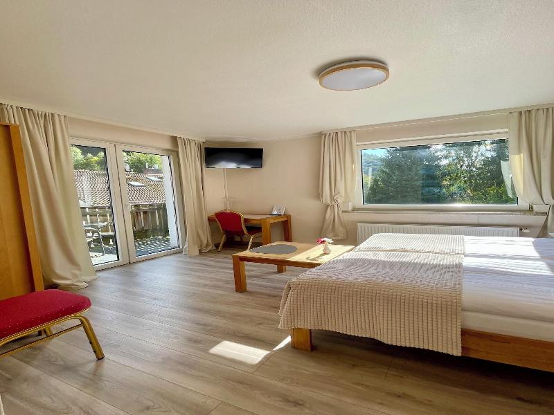 Am Berg Hotel image