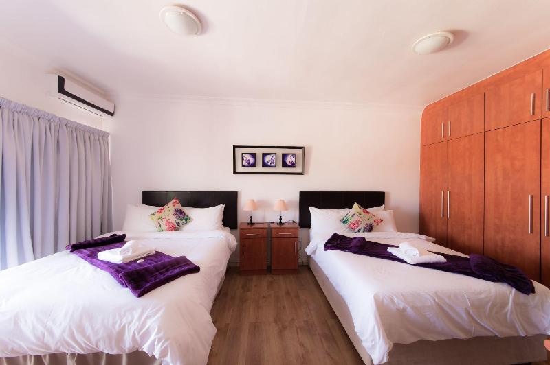 Nama White Guest House image
