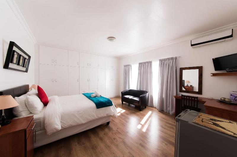 Nama White Guest House image