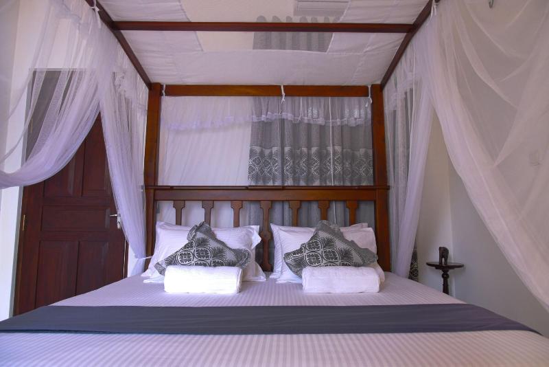 Wagon Wheel Inn image