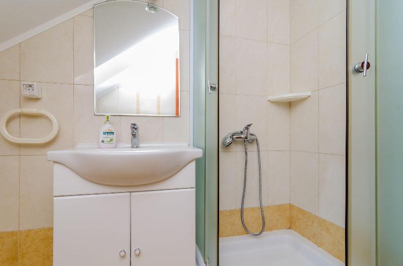 Rooms Mozara image