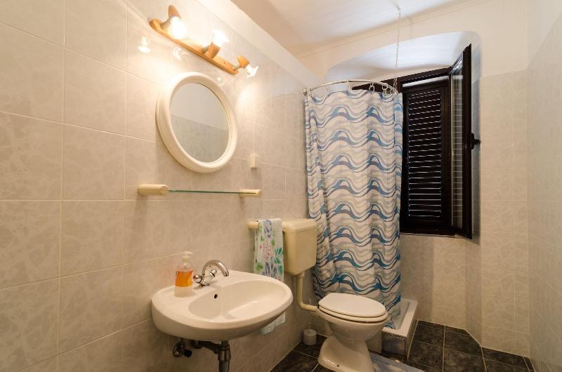 Rooms Mozara image