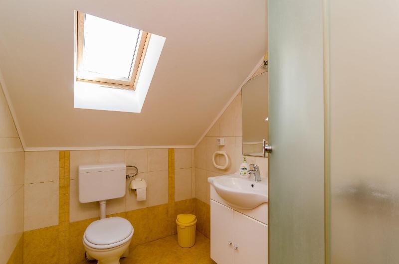 Rooms Mozara image