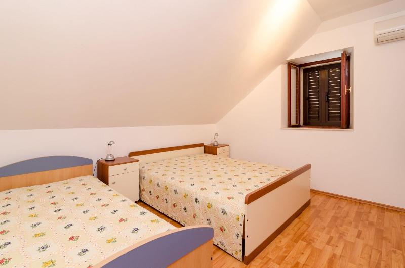Rooms Mozara image