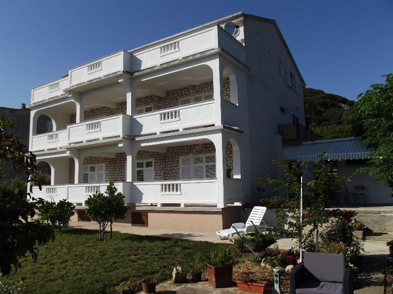 Apartments And Rooms Viskic image