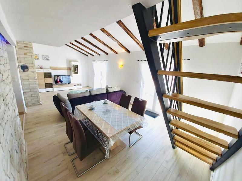 Apartments And Rooms Viskic image