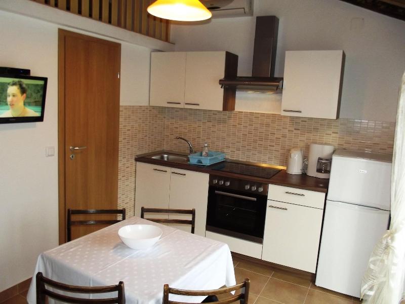 Apartments And Rooms Viskic image