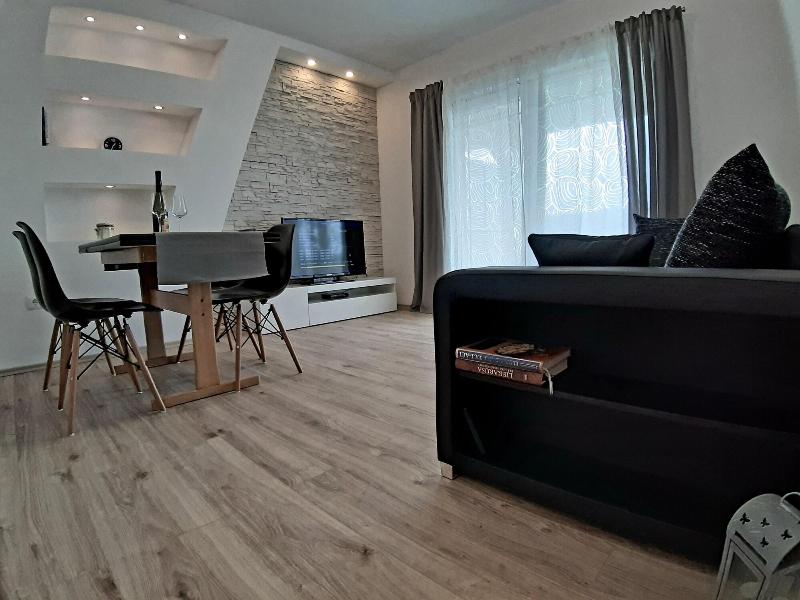 Apartments And Rooms Viskic image