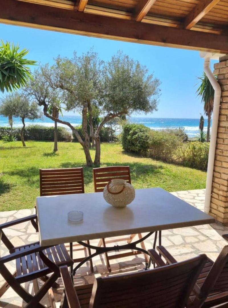 Menigostype A3gno58 Beachfront 2 Bedroom image
