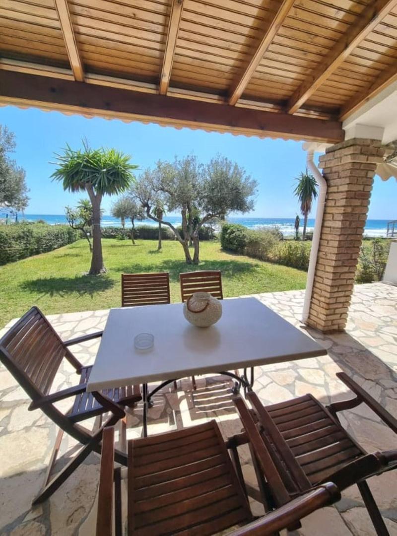 Menigostype A3gno58 Beachfront 2 Bedroom image