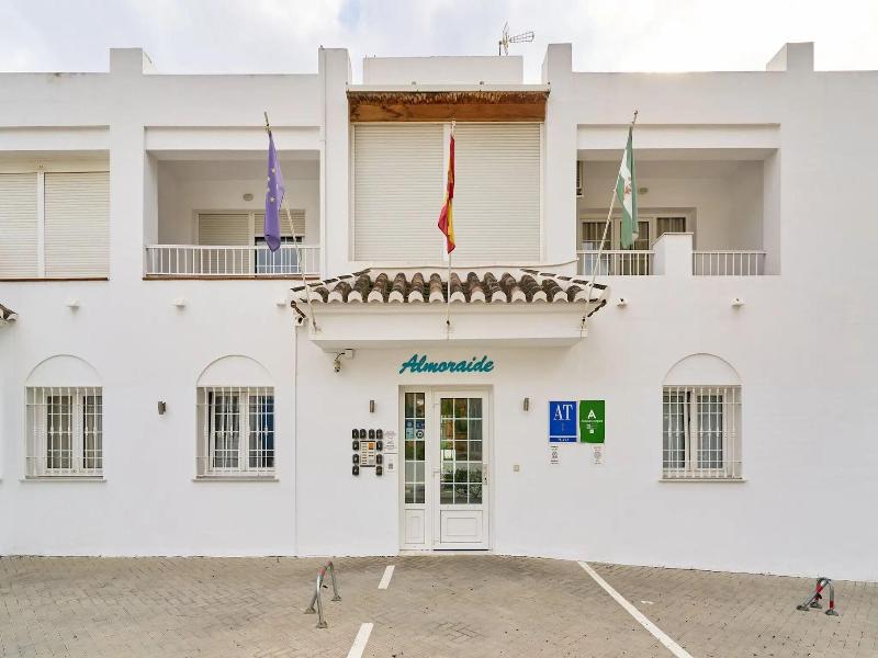 Apartamentos Tura Sticos Almoraide image