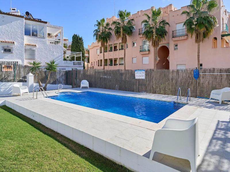 Apartamentos Tura Sticos Almoraide image
