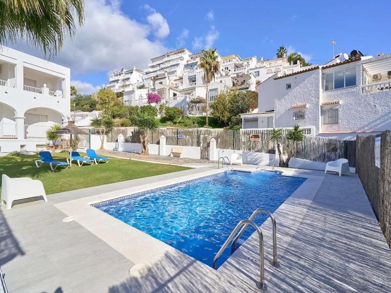 Apartamentos Tura Sticos Almoraide image
