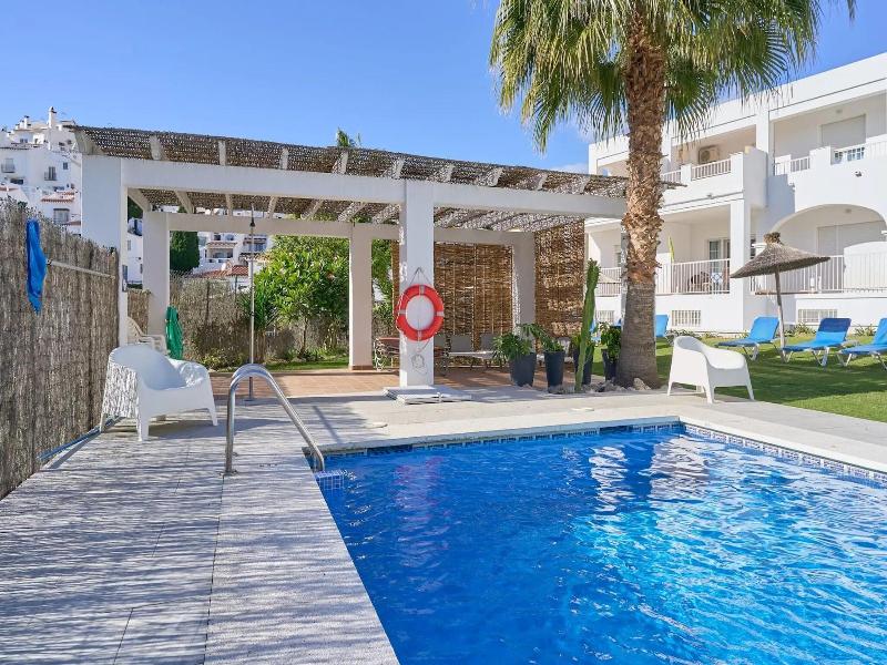 Apartamentos Tura Sticos Almoraide image